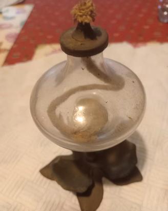 Lampada ad olio (o lume ad olio)vintage 