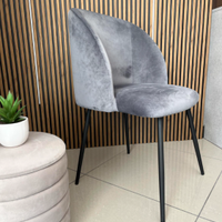 POLTRONA IN VELLUTO ANTIMACCHIA