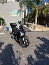 SH 125i
