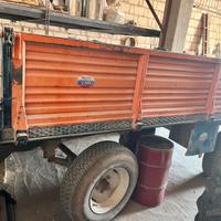 Rimorchio agricolo ribaltabile