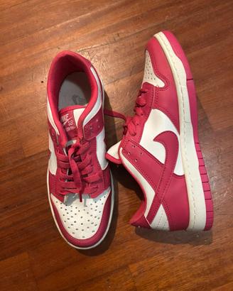 Nike SB Dunk Low rosa e bianche – taglia 40