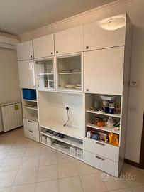 Parete Attrezzata con Armadiature
