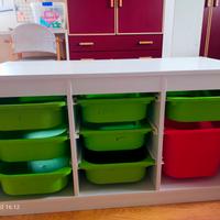 mobiletto Ikea con cassetti 