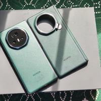 HONOR MAGIC V3 - PARI AL NUOVO (0 ore d'uso)