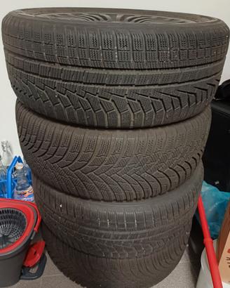 4 Gomme invernali Hankook R17 + cerchioni