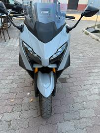 Yamaha T Max tech max