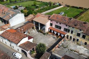 CASA INDIPENDENTE A DELLO