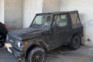 Suzuki Samurai