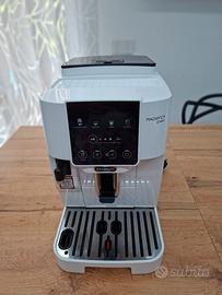 Macchina caffè automatica De'Longhi Magnifica 
