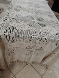 copritavolo fatto a mano a uncinetto,nuovo 