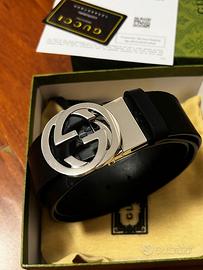 Cintura Gucci da uomo con fibbia argentata