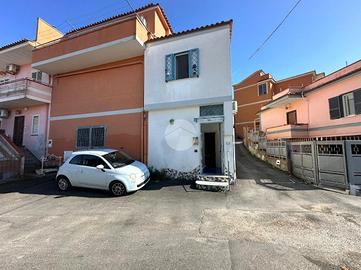 3 LOCALI A BACOLI