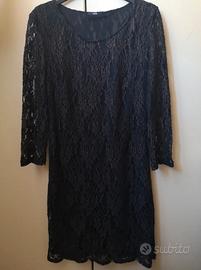 vestito in pizzo nero e dorato 