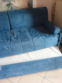 Divano 4posti con  letto matrimonialestraibile da