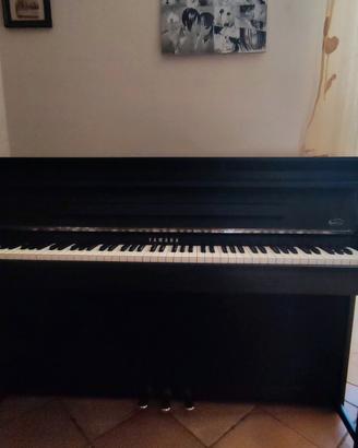 Yamaha Clavinova CLP-685