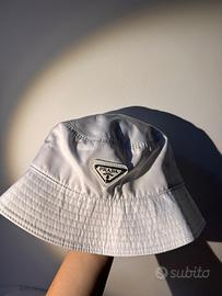 Cappello prada