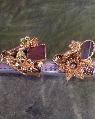 set 2 anelli in ottone dorato con pietre