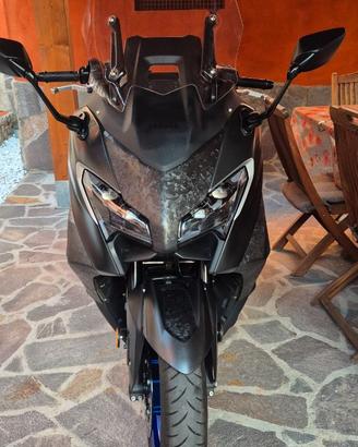 Yamaha tmax 560 2025