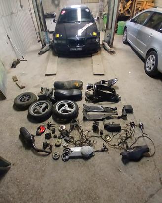 pezzi scooter  piaggio e minarelli  e anche 6