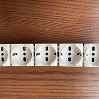 BTicino Livinglight-Prese schuko bipasso bianche