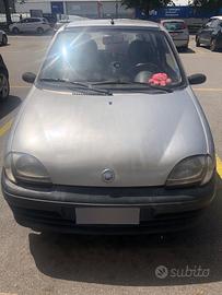 Fiat 600 anno 2001