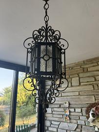 Lampadario in ferro battuto
