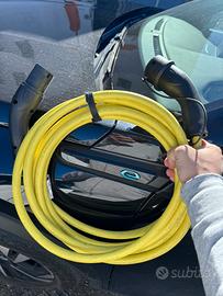 Caricatore auto elettrica spina colonnina