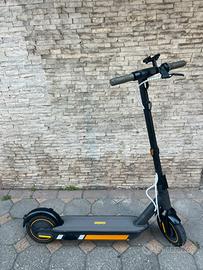 Monopattino elettrico Ninebot G30