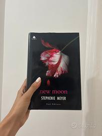 New Moon - Stephenie Meyer