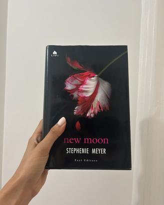 New Moon - Stephenie Meyer