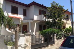 Camere SINGOLE per studentesse / lavoratrici