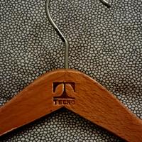 Gruccia in legno di Design Vintage 