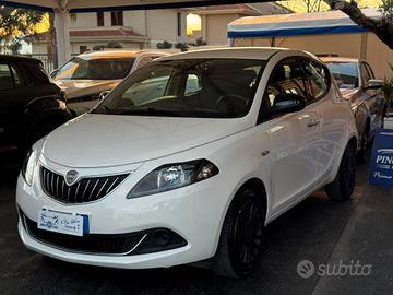Lancia Ypsilon 1.0 FireFly 5 porte S&S Hybrid Ecoc