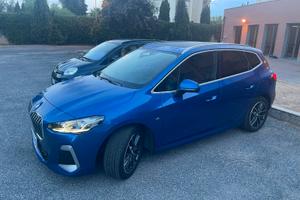 BMW 220i active tourer mild hybrid