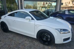 Audi TT TT 3.2 V6 quattro dsg- S LINE
