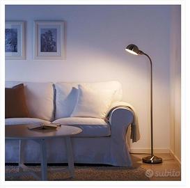 Lampada a piantana da lettura