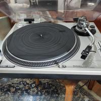 Giradischi Technics SL1200 Mk2