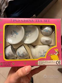 Set te porcellana bambole