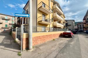 Bosa Appartamento di Charme con 2 Ingressi Cortile