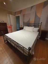 Letto matrimoniale in ferro battuto 