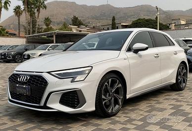 Audi A3 SPB S Line interno ed esterno 2.0 TDI...