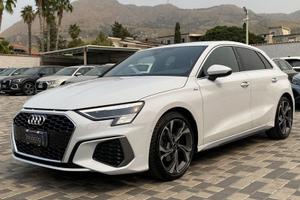 Audi A3 SPB S Line interno ed esterno 2.0 TDI...