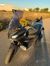 Aprilia SR GT 125 cc 07/23 6.990km