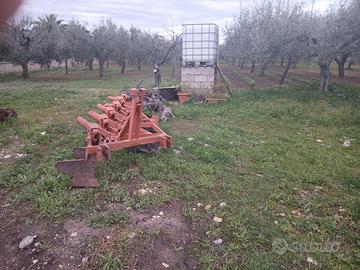 Aratro 6 vomeri, buone condizioni