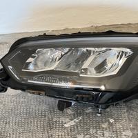 Proiettore Dx peugeot 208  anno 2021 originale