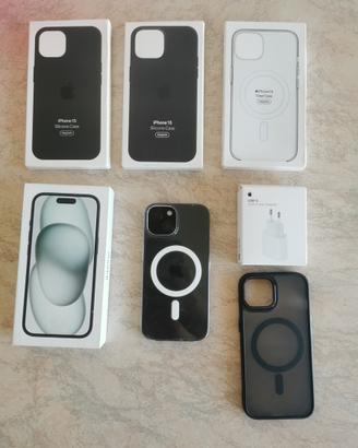 Iphone 15 con accessori