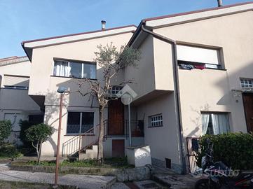 CASA SEMINDIPENDENTE A CARASCO