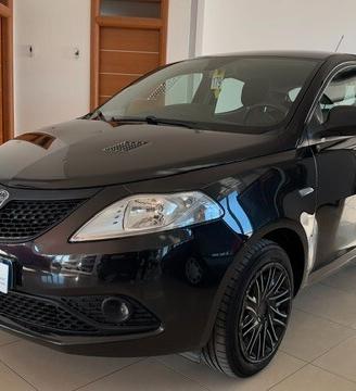 Lancia Ypsilon 1.2 69 CV 5 porte