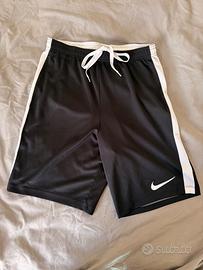 Pantaloncini Nike