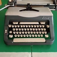 Macchina da scrivere anni ’60 + set
